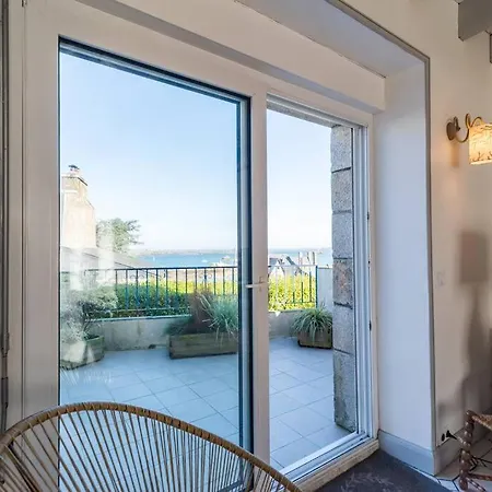Maison De Pecheurs Avec Vue Sur Et Brehat *