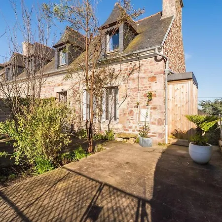 Maison De Pecheurs Avec Vue Sur Et Brehat